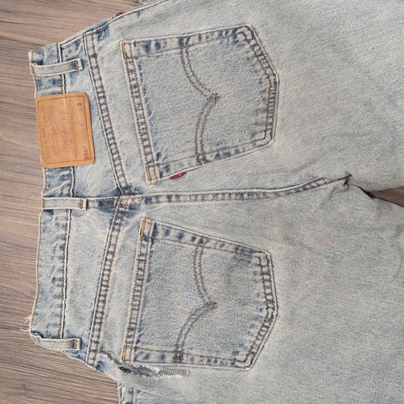 Vintage Levi's Jeans - Picture 4 of 10